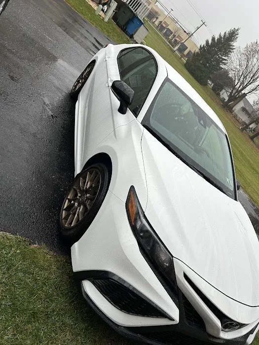 Avis Car Rental Picture 2