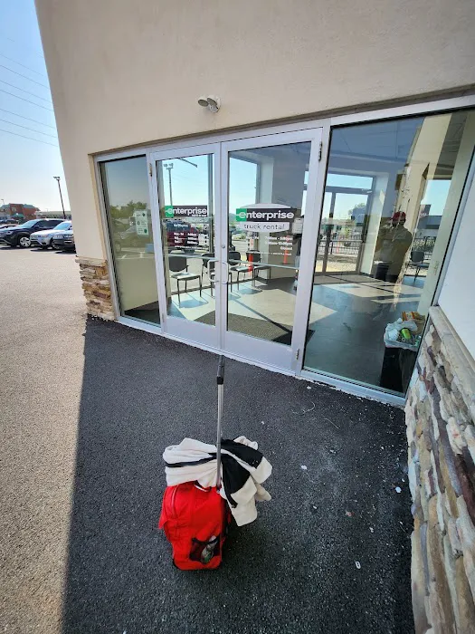 Enterprise Rent-A-Car Picture 9