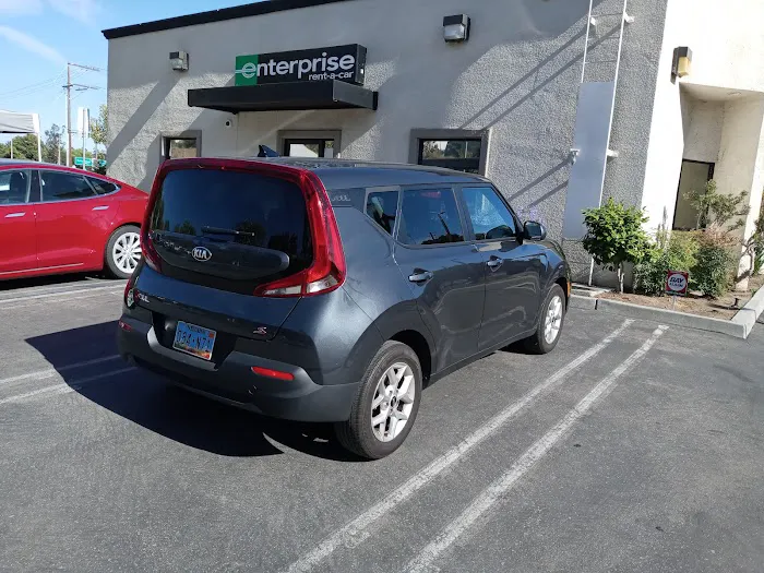 Enterprise Rent-A-Car Picture 10