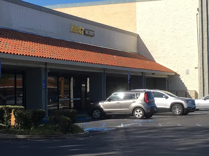 Hertz Car Rental - Oceanside - Oceanside Boulevard Picture 6
