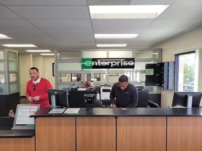 Enterprise Rent-A-Car Picture 4