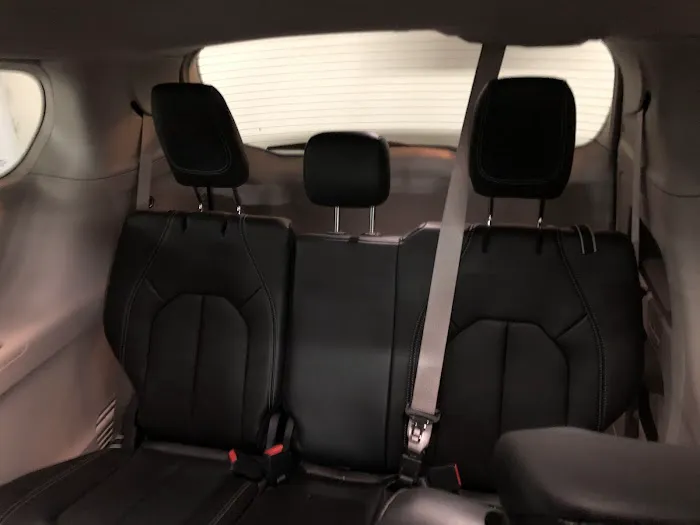 Avis Car Rental Picture 3