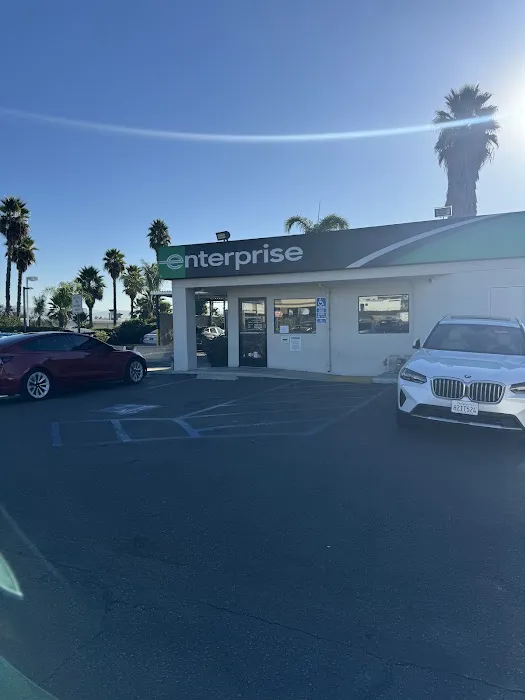 Enterprise Rent-A-Car Picture 1