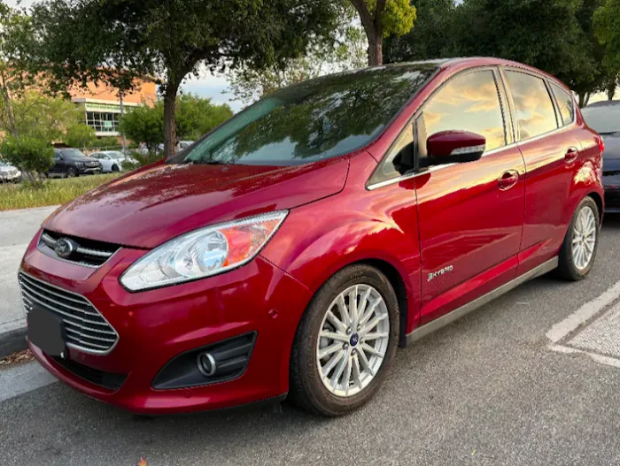 Sisters Cars Rentals Picture 5