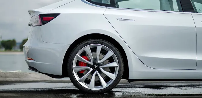 Pacific Ride Tesla Rentals Picture 8