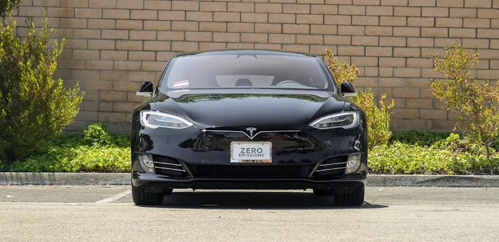 Pacific Ride Tesla Rentals Picture 4