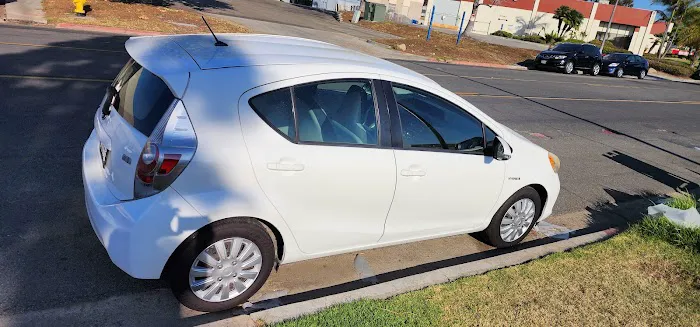RENT A PRIUS Picture 4
