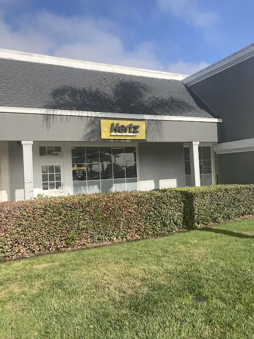 Hertz Car Rental - San Diego - Clairemont Mesa Boulevard Picture 2