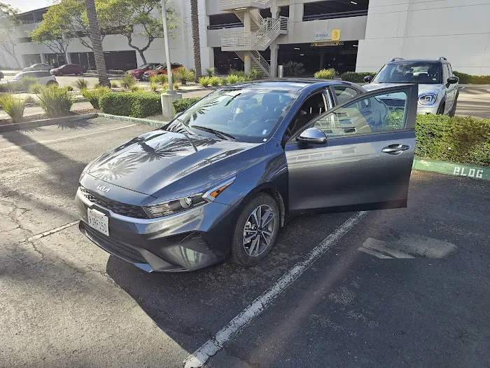 Enterprise Rent-A-Car Picture 3