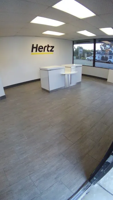 Hertz Car Rental - San Diego - Pacific Beach Picture 4