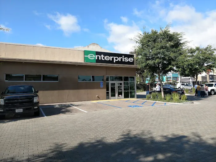 Enterprise Rent-A-Car Picture 8