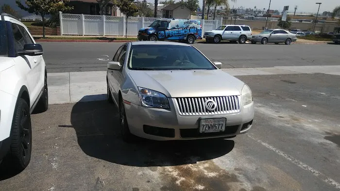 CMW Car Rentals Picture 5