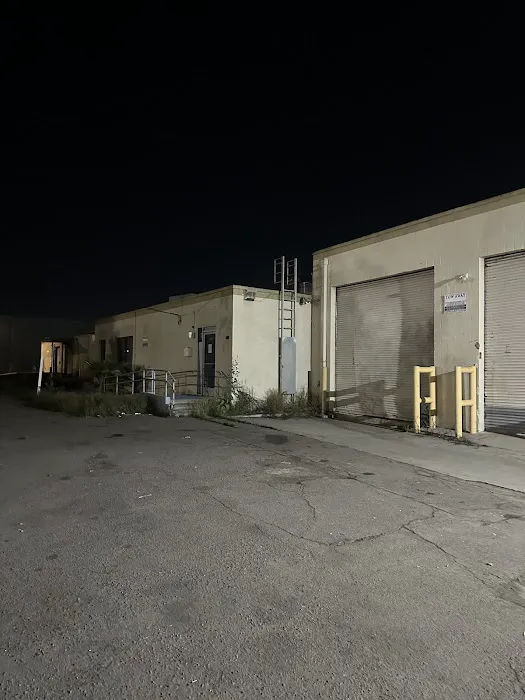 SD EZ RENT Picture 4