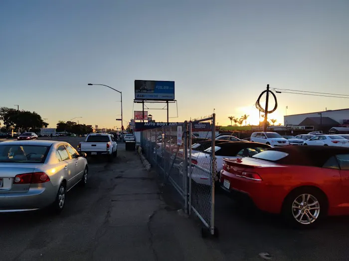 Dirt Cheap Car Rental Picture 1