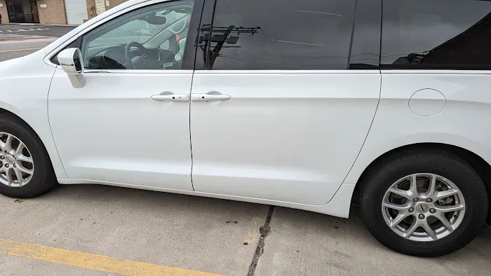 Avis Car Rental Picture 2