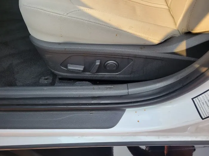 Avis Car Rental Picture 1