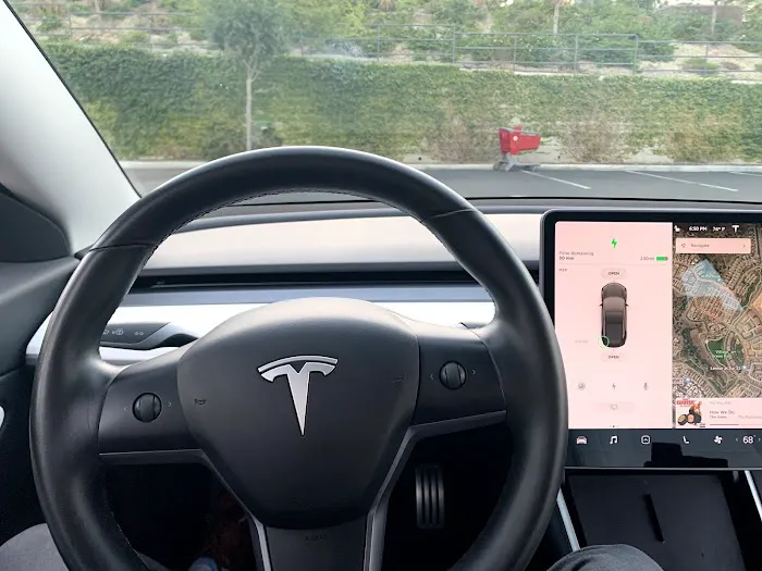 FrunkYea Tesla Rentals Picture 6