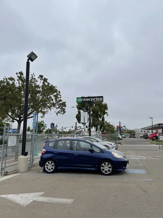 Enterprise Rent-A-Car Picture 3