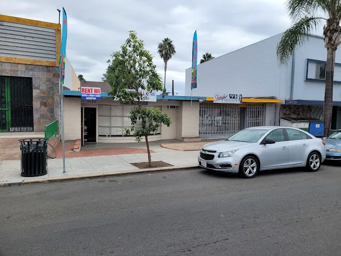 Easy Rent A Car Picture 7