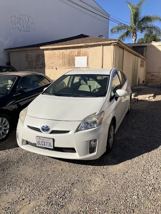 Easy Rent A Car Picture 6