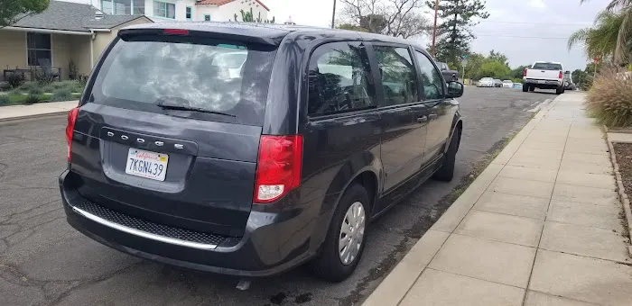 Easy Rent A Car Picture 9