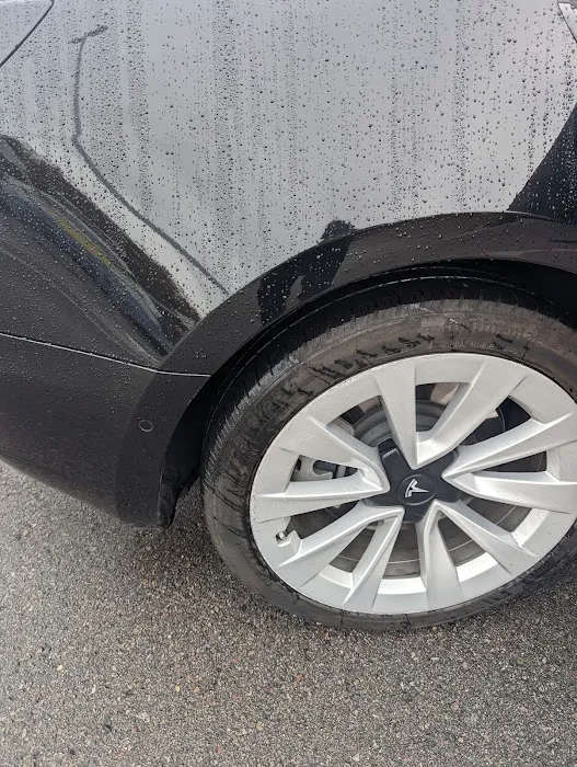 Avis Car Rental Picture 10