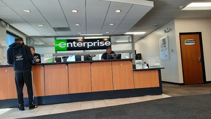Enterprise Rent-A-Car Picture 3