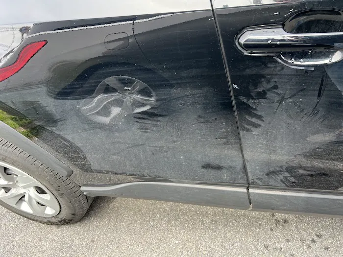 Avis Car Rental Picture 8