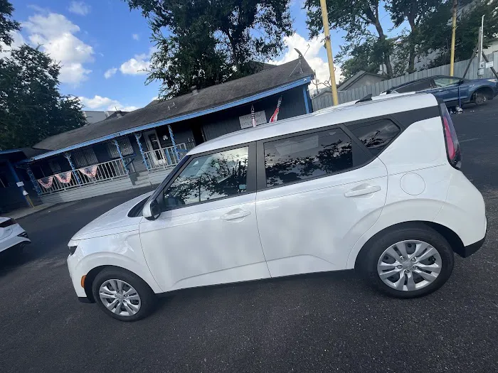 Freedom RideShare Rentals Picture 8
