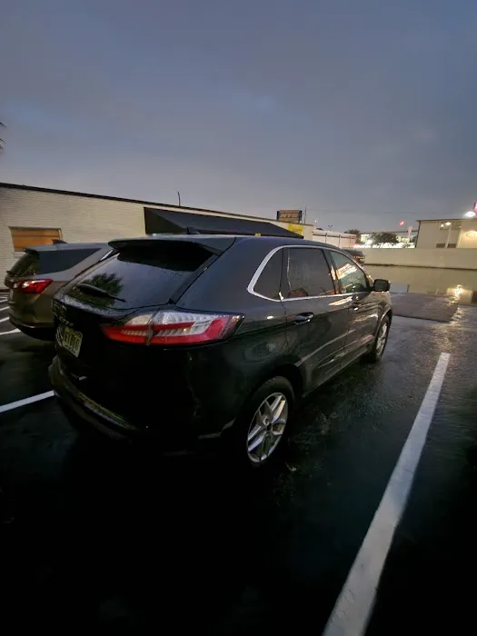 Hertz Car Rental - Houston - West Loop South Picture 7