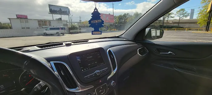 Hertz Car Rental - Houston - West Loop South Picture 4