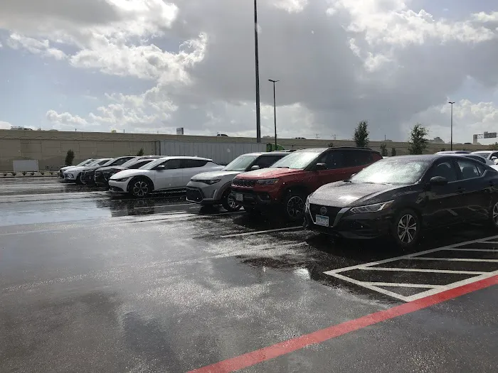 Hertz Car Rental - Houston - Northwest Freeway-santa Ana Hle Picture 3
