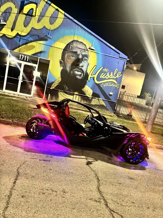 Slingshot rentals Aim Houston Picture 6