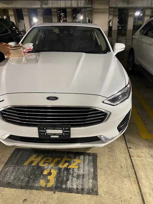 Hertz Car Rental - Houston - Westin Galleria Hotel Picture 7