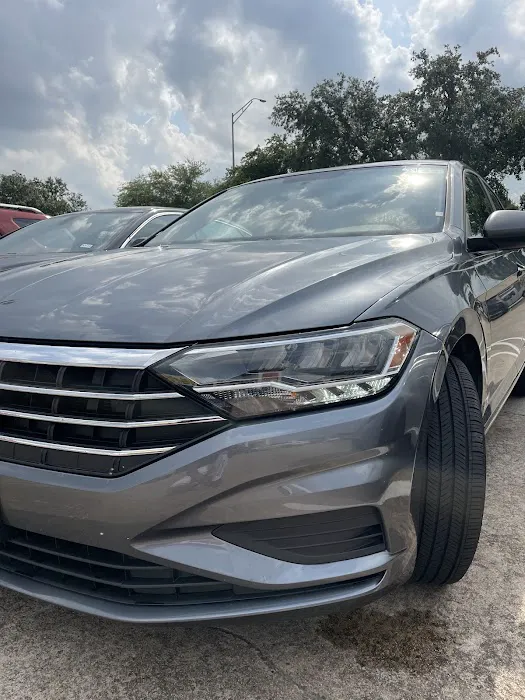 Hertz Car Rental - Houston - South Main Street Picture 7