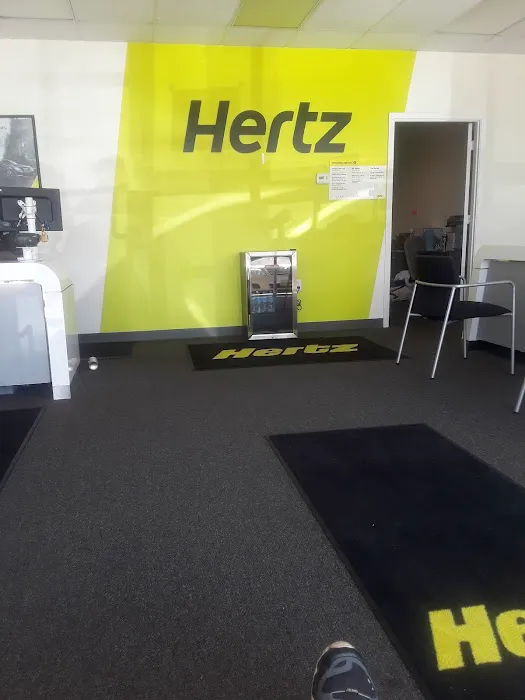 Hertz Car Rental - Houston - South Main Street Picture 2