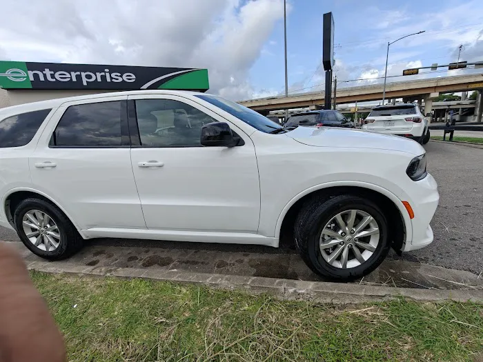 Enterprise Rent-A-Car Picture 8