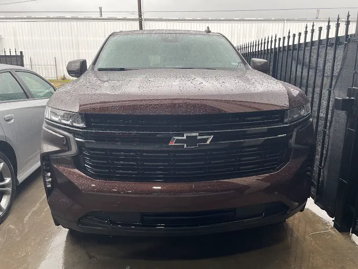 UPGRADE LUXURY MOTORS & RENTALS Picture 1