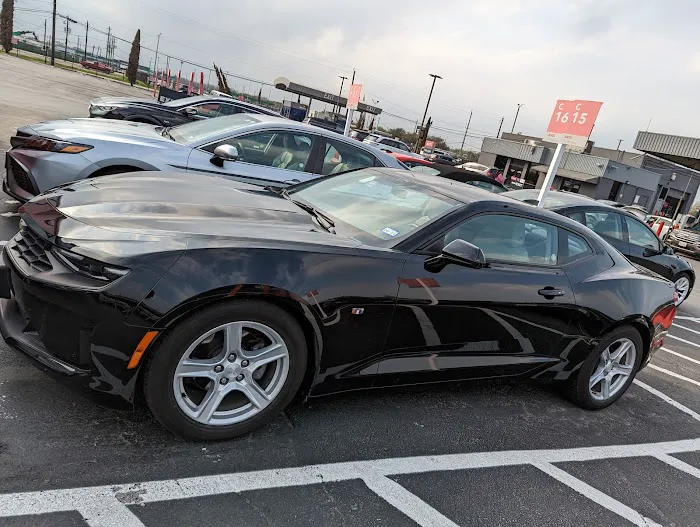 Avis Car Rental Picture 7