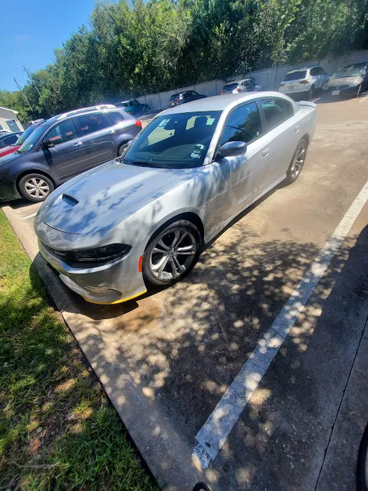 Avis Car Rental Picture 2