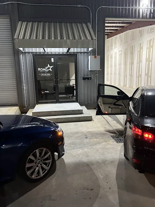 Roadstar Rentals Picture 4