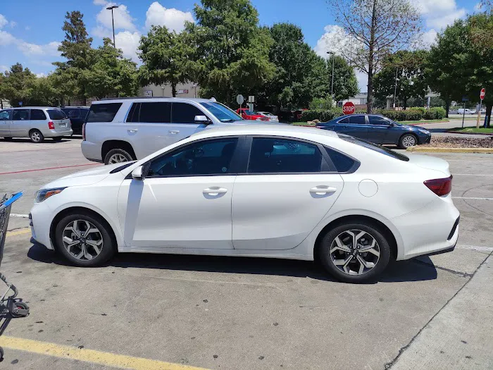 Avis Car Rental Picture 6