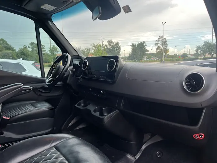 Lavish Luxury Automotive Rental Houston & Storage Picture 4