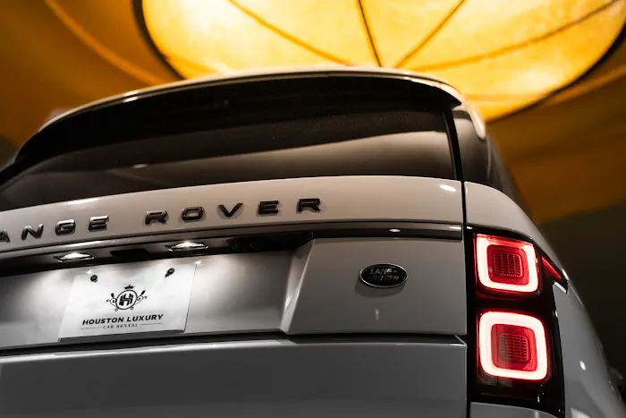 Houston Luxury Car Rental Picture 5
