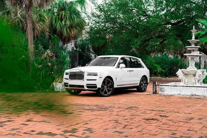 Houston Luxury Car Rental Picture 3