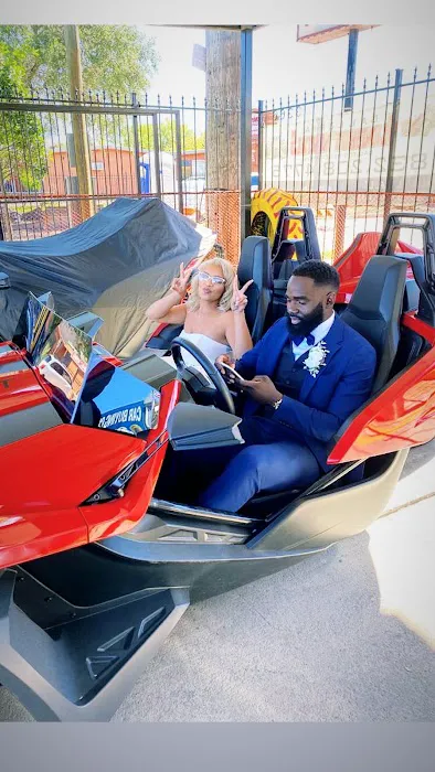 Galleria Slingshot Rentals Picture 9