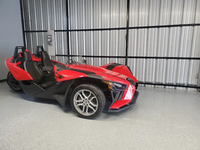 Galleria Slingshot Rentals Picture 7