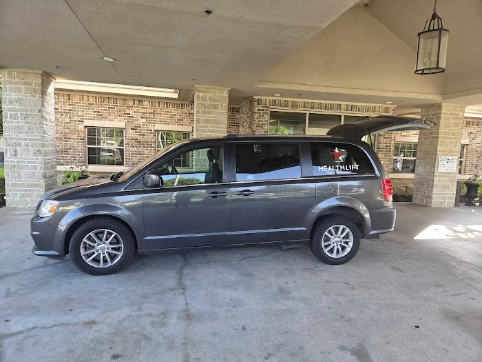 Healthlift Medical Transportation Picture 4