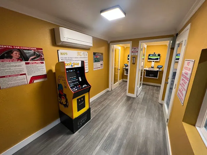 Rent a Car 4 Less Houston Picture 4