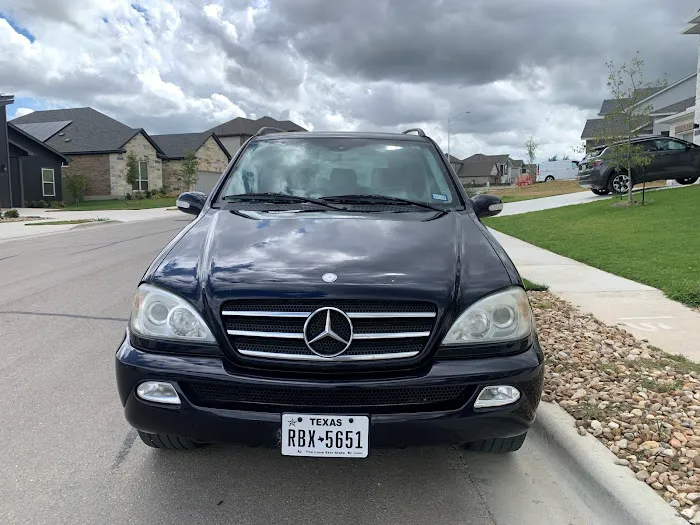 Bas Car Rentals Picture 9